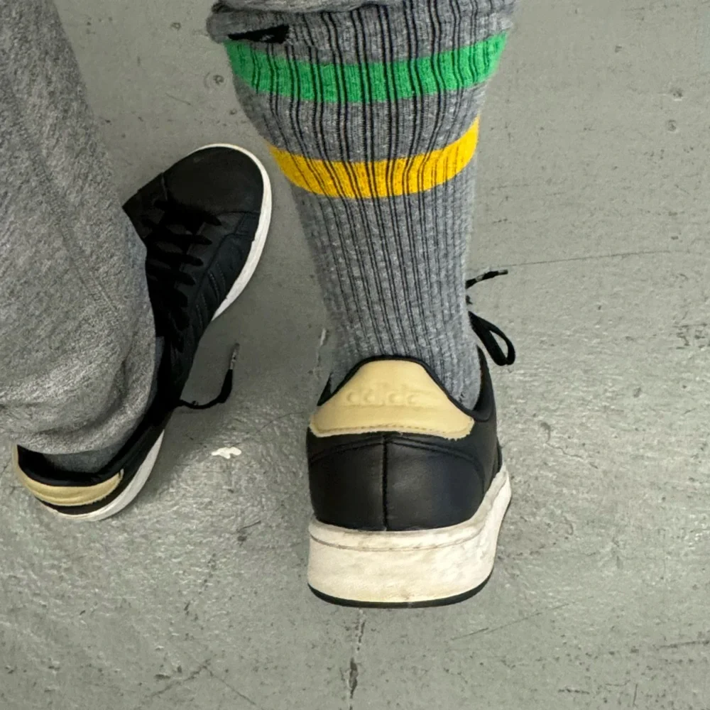 Black adidas mens Grand Court Sneaker - Picture 2 of 12